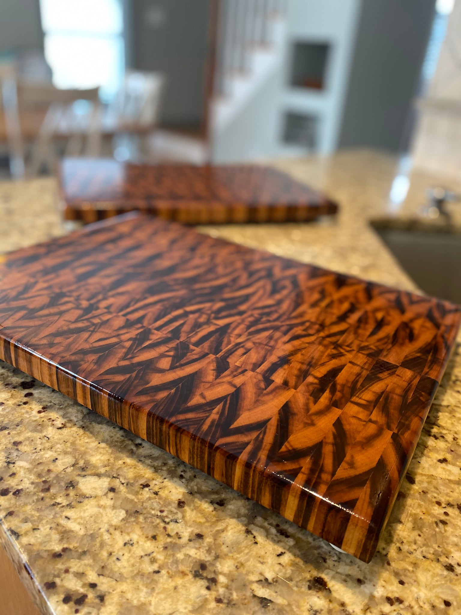 How to Make an End Grain Cutting Board with Salvaged Wood - This
